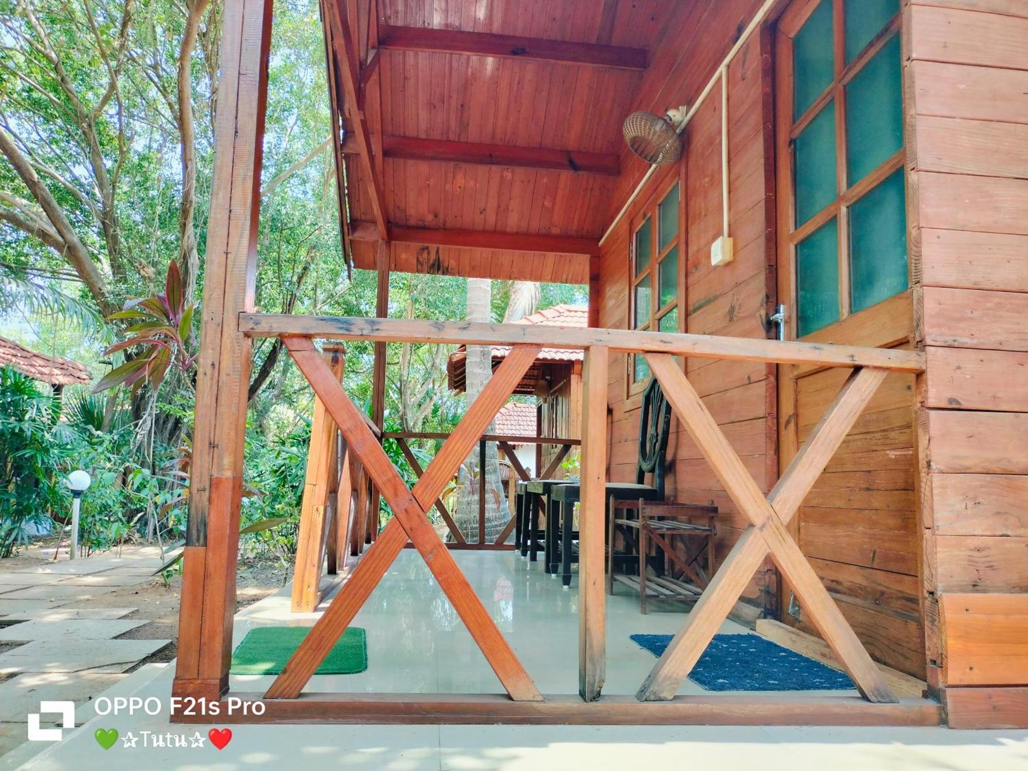 Jamboree Creek Yoga Mandrem Luaran gambar